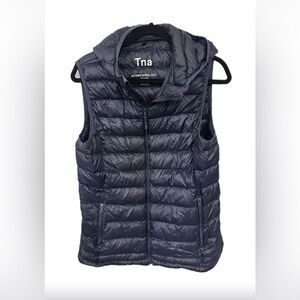 ARITZIA TNA Dark Blue Botanie Super Light Vest (19” pit-to-pit) fits like M/L.